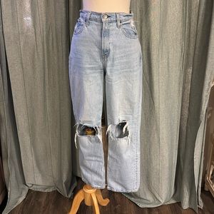 Abercrombie & Fitch The ‘90s Straight Ultra High Rise